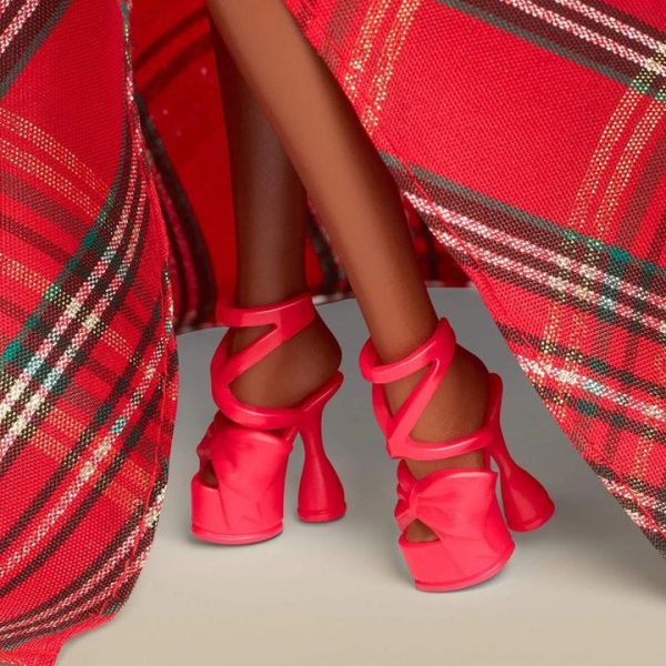 barbie-world-of-barbie-2024-barbie-holiday-doll-black-hair-32165222383703_720x-2