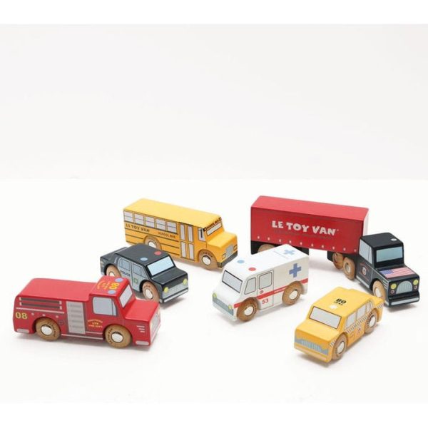 le-toy-van-preschool-new-york-wood-toy-car-set-7-piece-31487190106199_720x-4